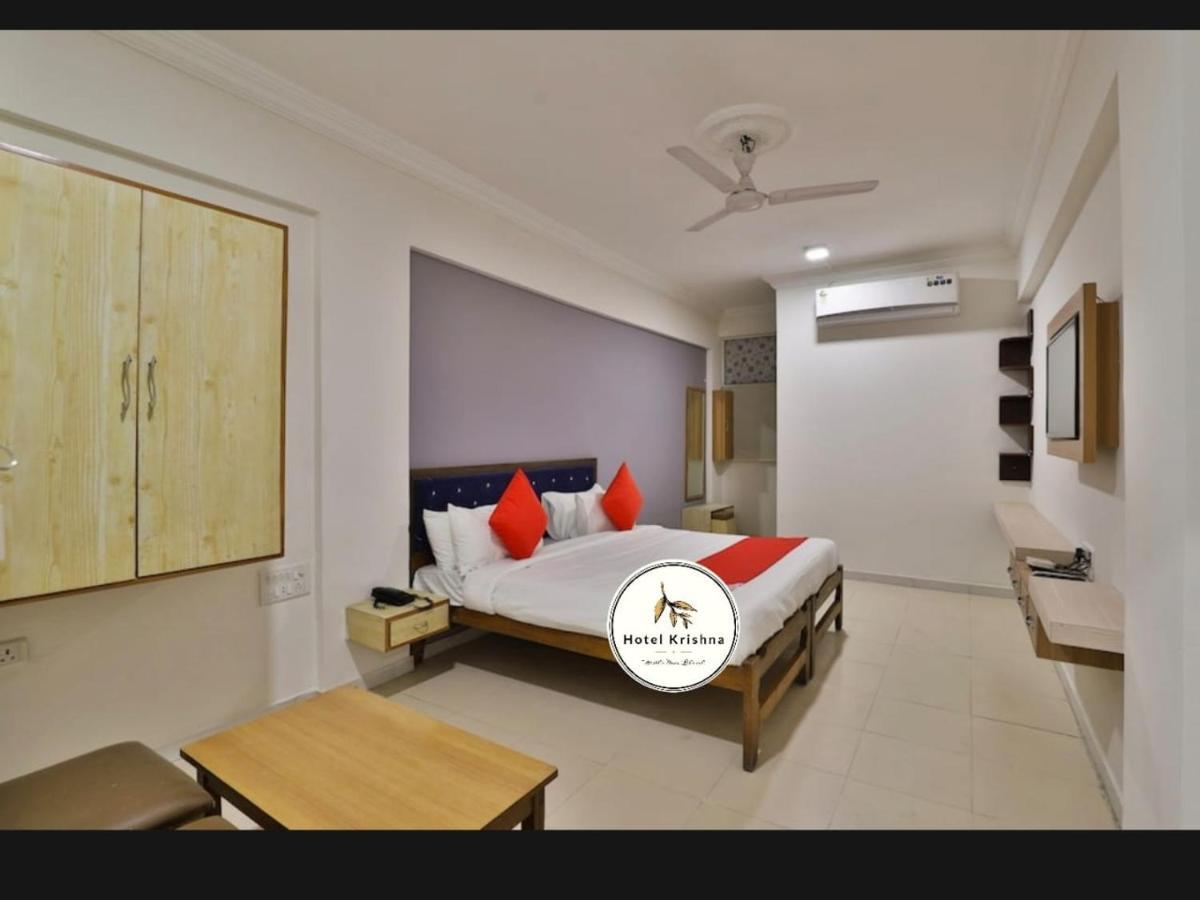 Hotel Krishna Αχμπανταμπάντ Εξωτερικό φωτογραφία