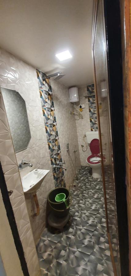 Hotel Krishna Αχμπανταμπάντ Εξωτερικό φωτογραφία