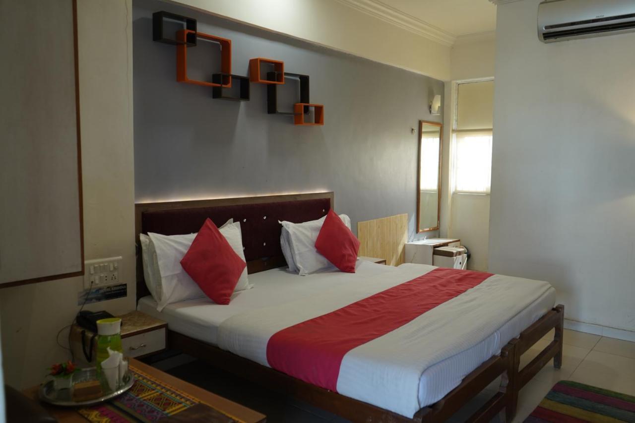 Hotel Krishna Αχμπανταμπάντ Εξωτερικό φωτογραφία