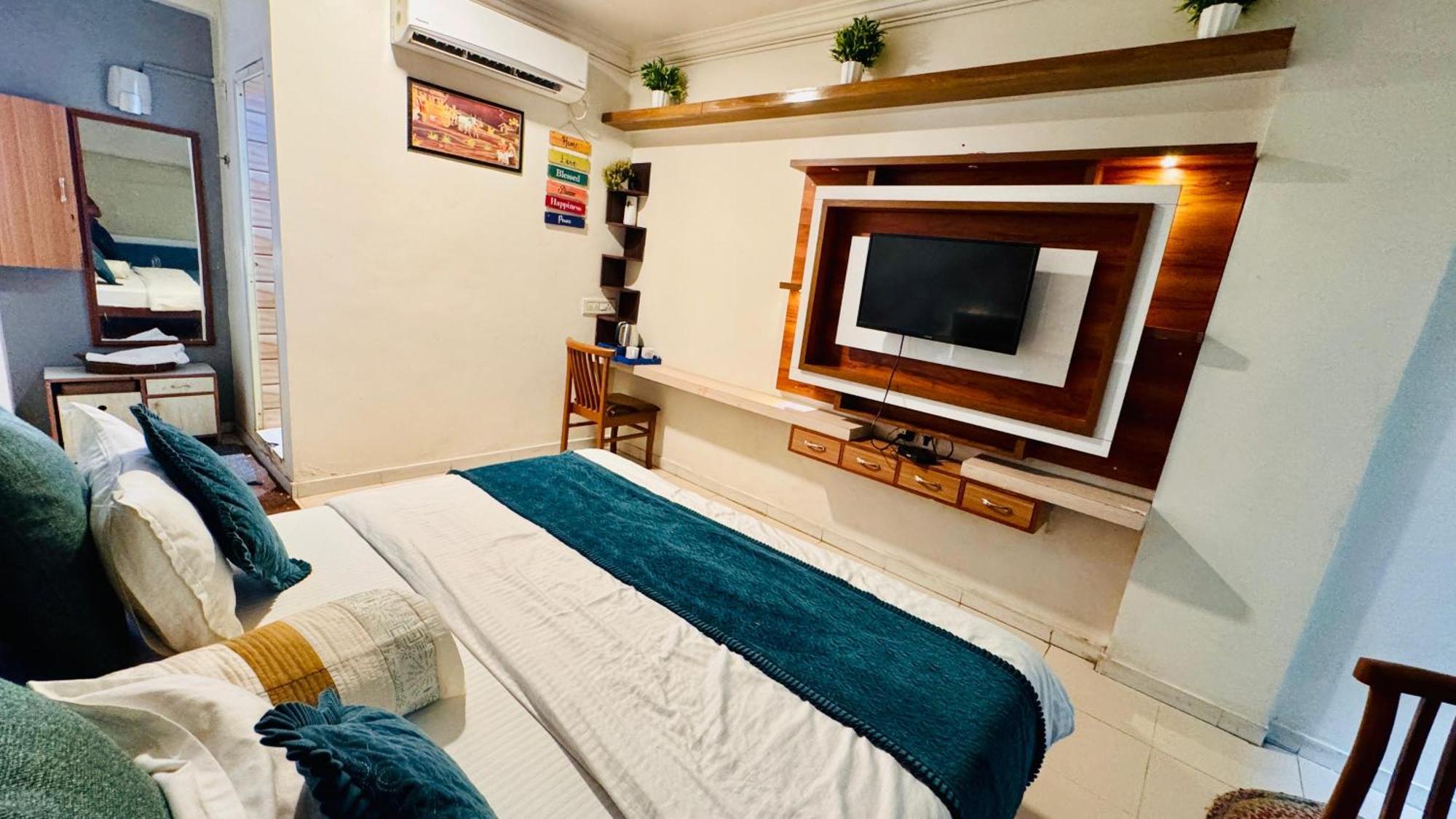 Hotel Krishna Αχμπανταμπάντ Εξωτερικό φωτογραφία